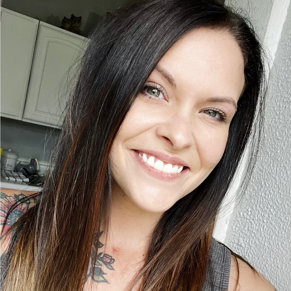 Meet your Posher, Brenna